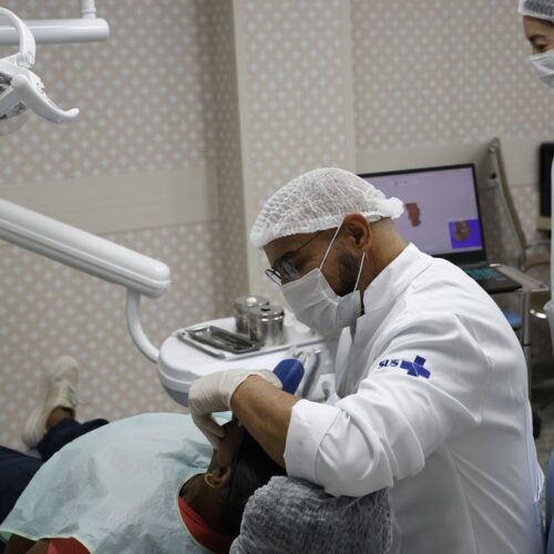 Comissão do Senado aprova projeto que eleva piso salarial de médicos e dentistas para R$ 13,6 mil